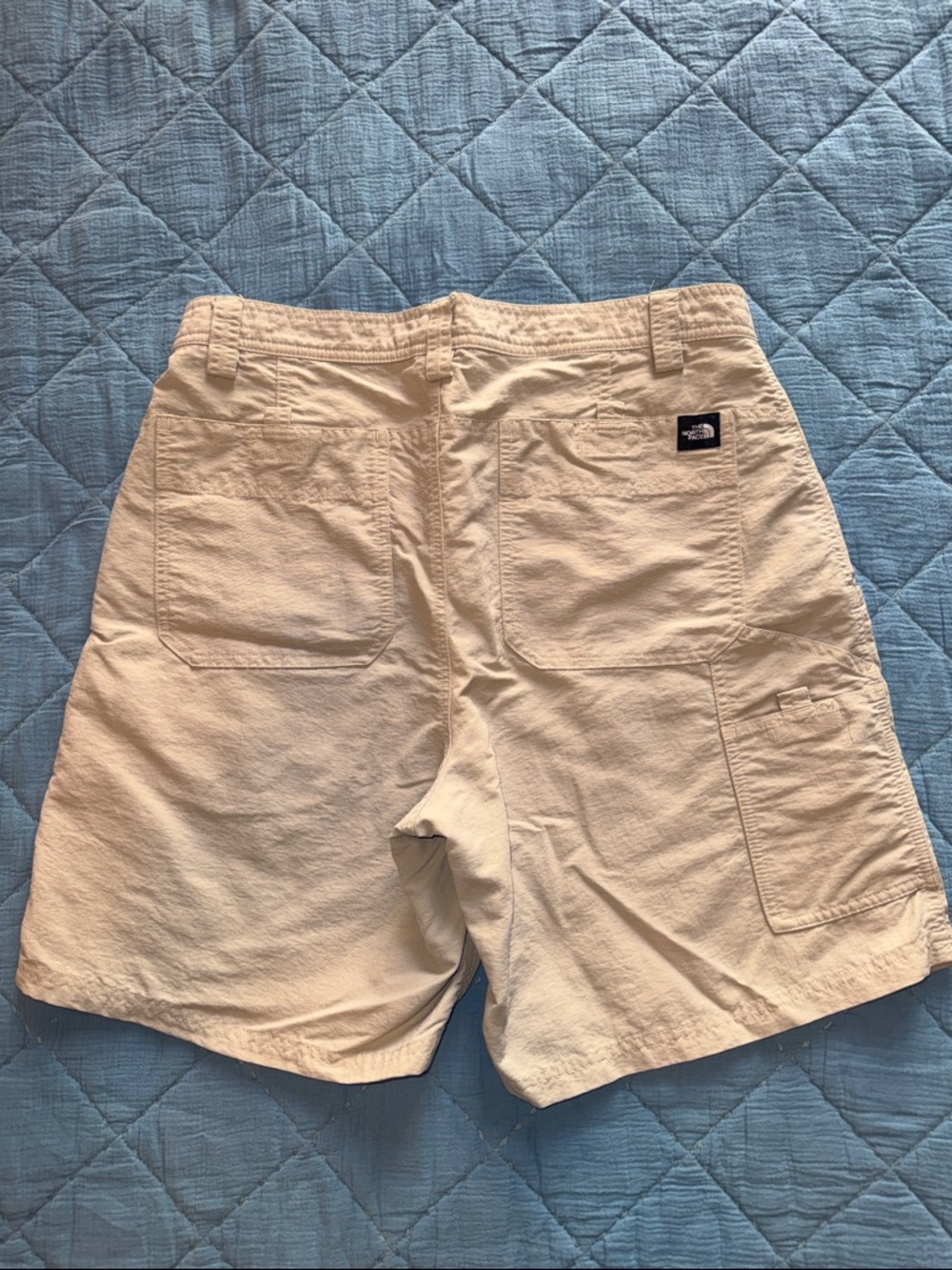 The North Face Men’s Light Beige Flat Front Shorts. Size 34 - Picture 2 of 4